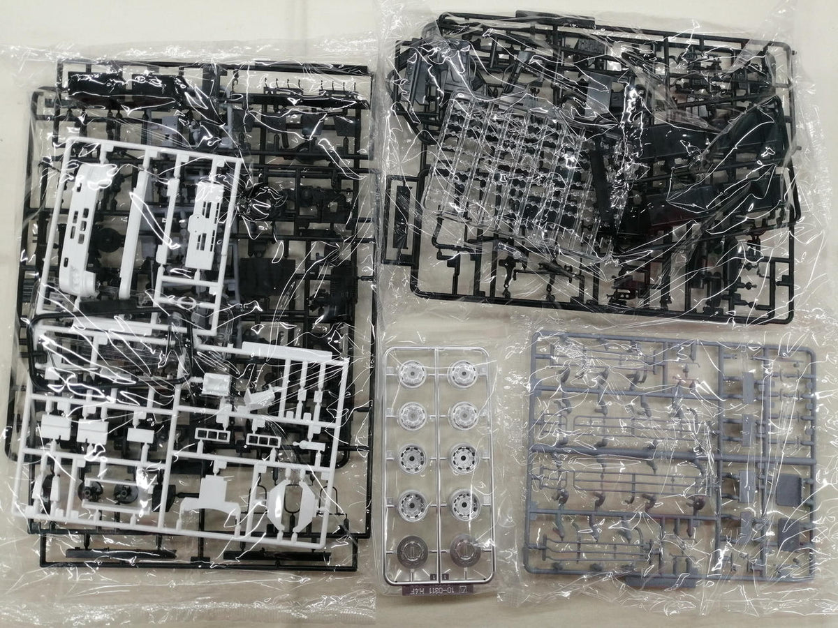 Qingdao Cultural Teaching Materials Company 1/32 Scale Hino Profia FW - Banzai Thrifting | BanzaiHobby