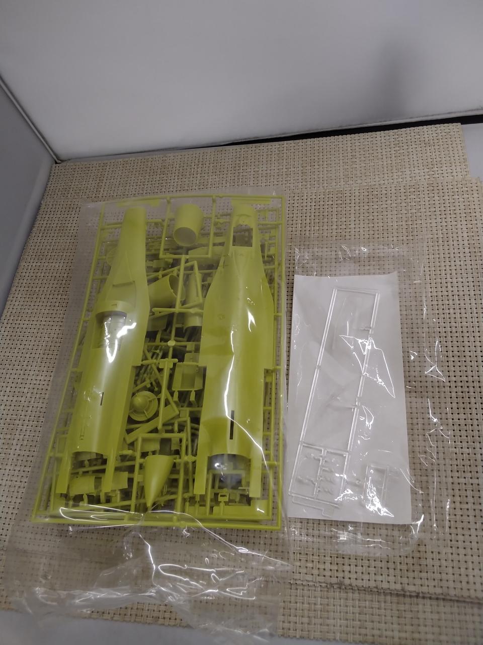 HASEGAWA Garage Kit F-16C Fighting Falcon Idolmaster Twin - Banzai Thrifting | BanzaiHobby