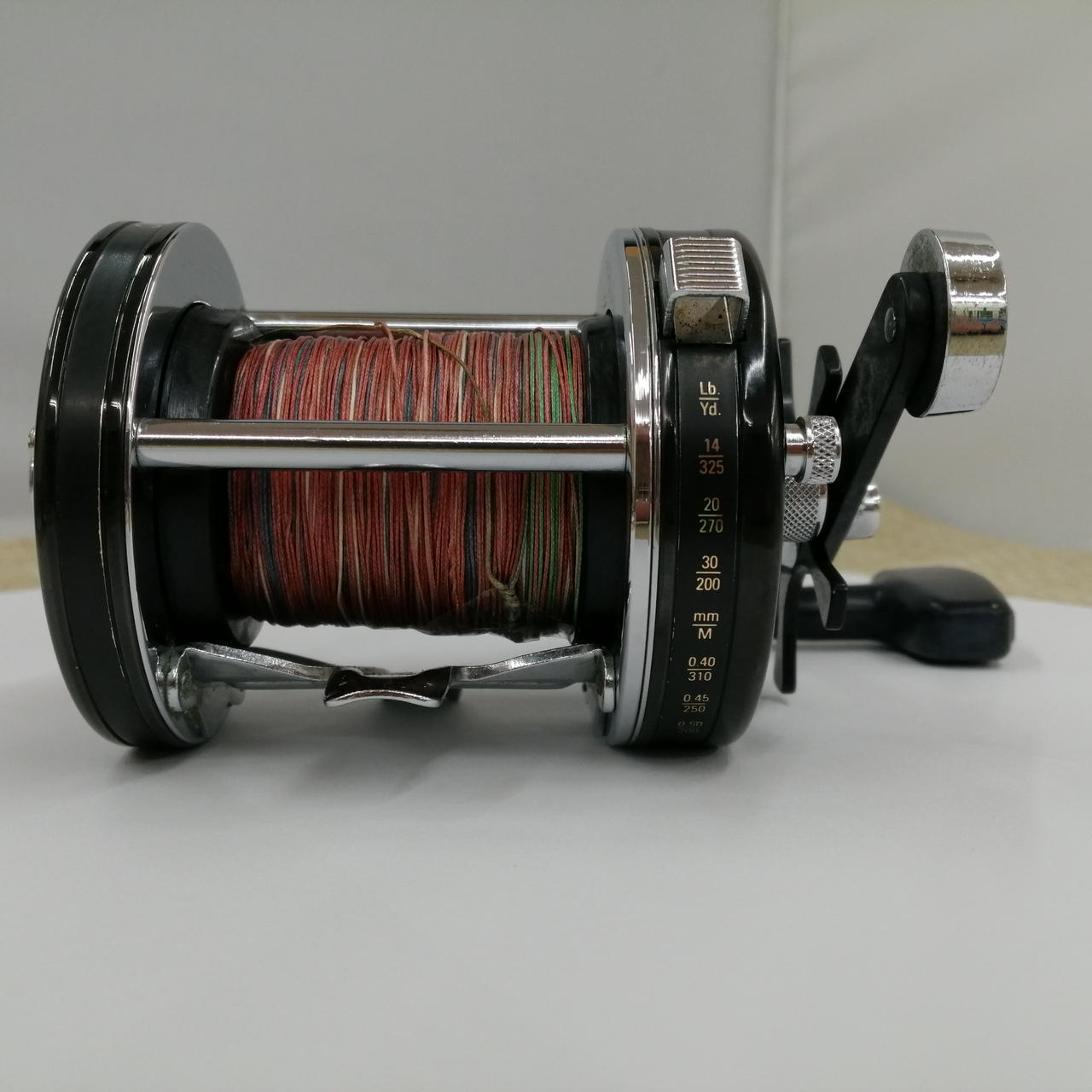 abu garcia c4 reel Ambassadeur Baitcast Reels Round, Right Handed Put your gone fishing sign up and head out to your favorite fishing hole today with the Abu Garcia Ambassadeur C4 Round Baitcast Fishing Reel. Vintage Abu Garcia Ambassadeur 6501C4