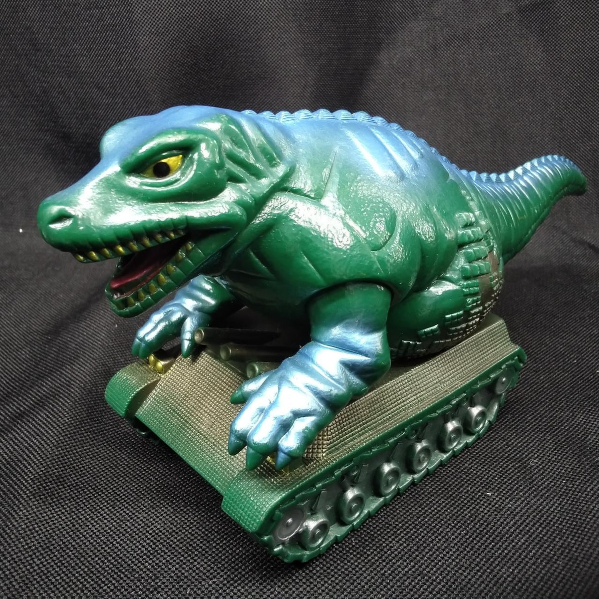 Tsuburaya Productions Sofubi Monster Kingdom: 'Monster Tank'