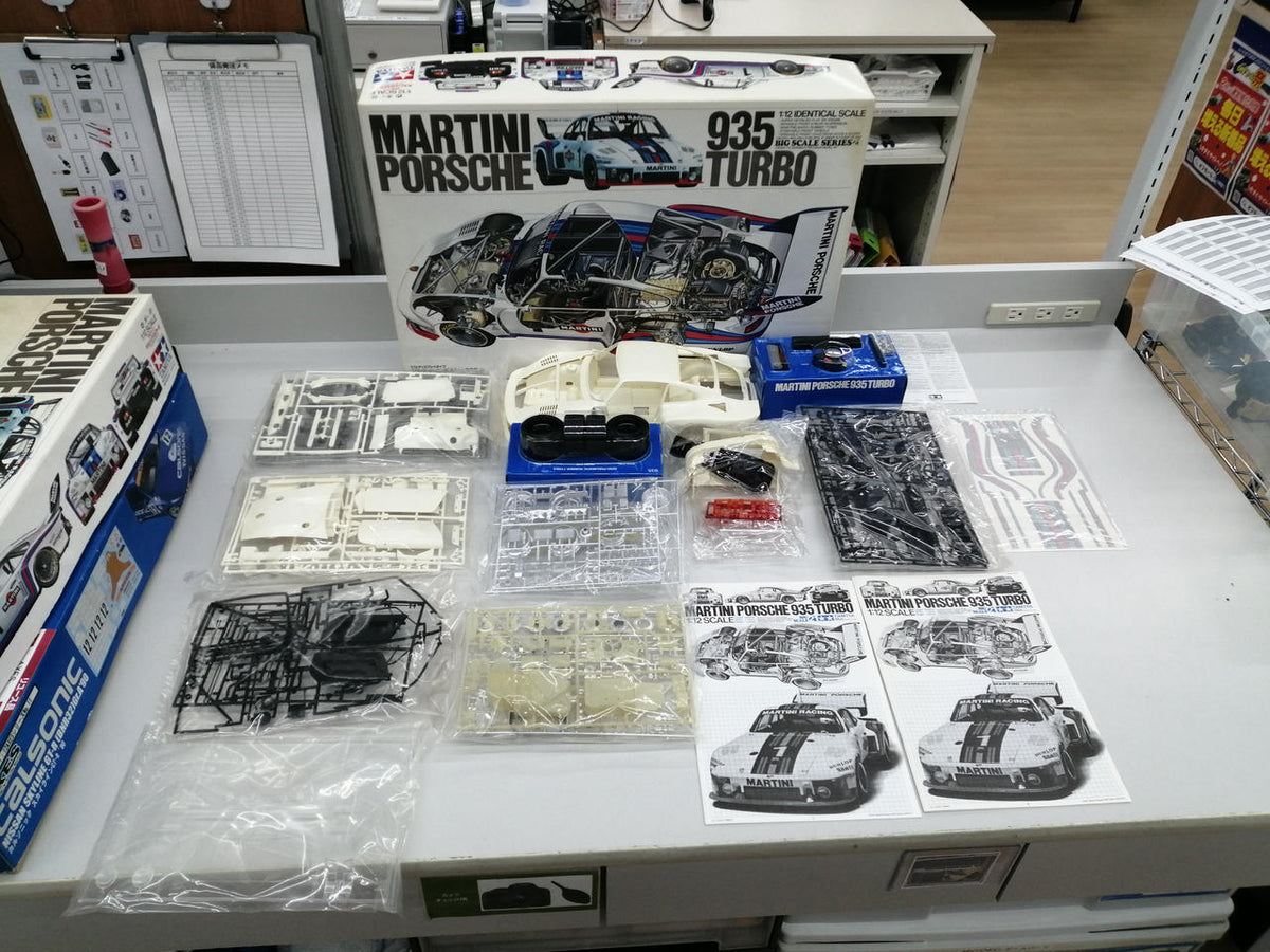 TAMIYA Plastic Model Martini Porsche 935 Turbo - Banzai Thrifting | BanzaiHobby