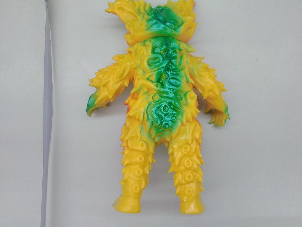 Bear Model Robot Soft Vinyl Figure Waaru Alien