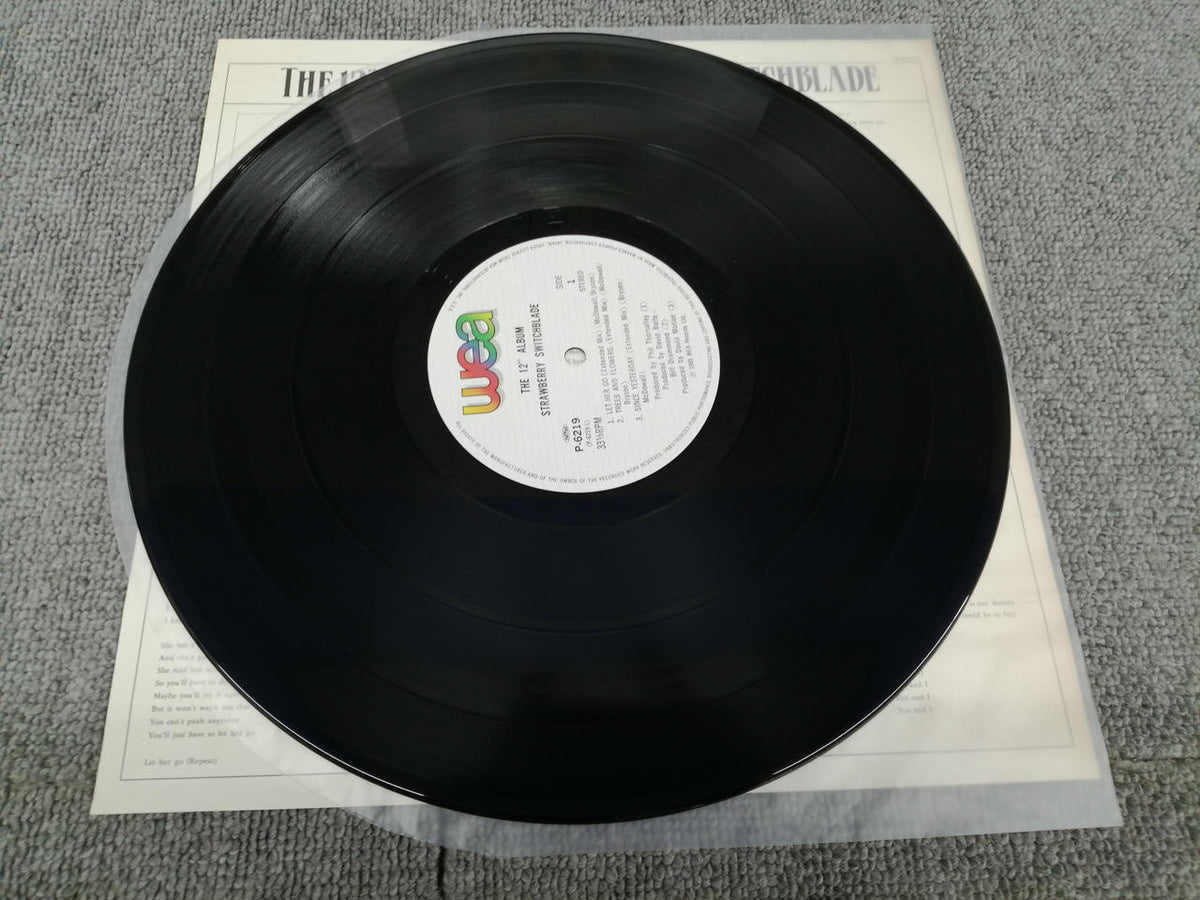 Warner Pioneer STRAWBERRY SWITCHBLADE/THE12 A P-6219
