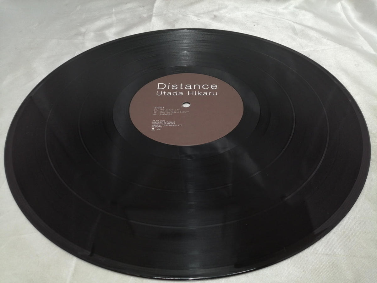 Toshiba EMI Corporation Record DISTANCE
