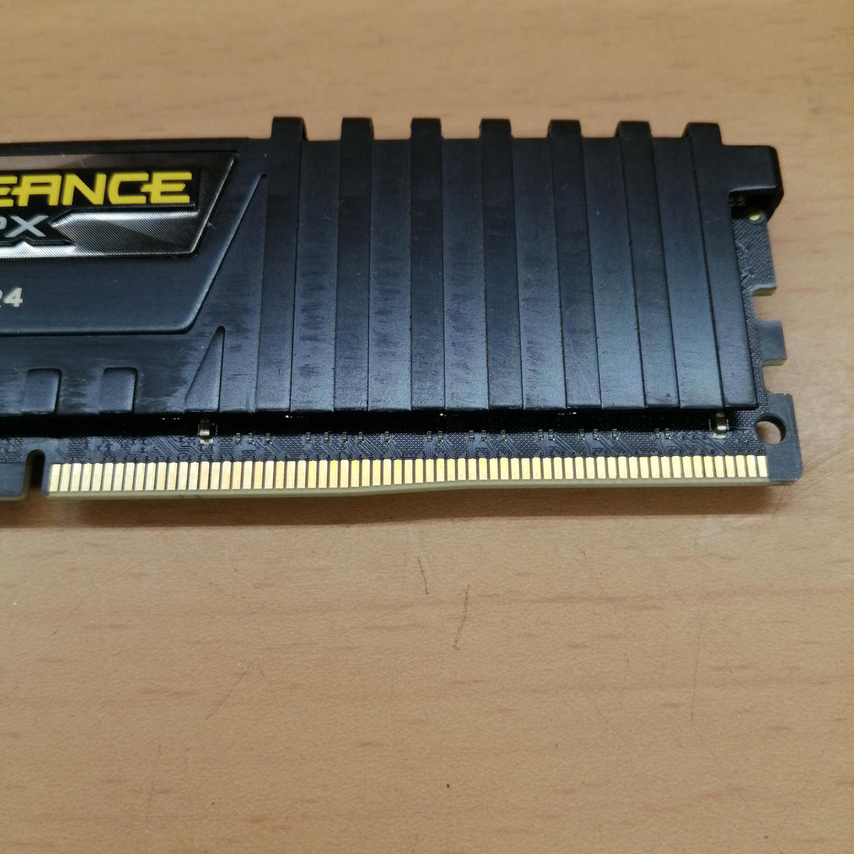 CORSAIR Memory (2 8GB sticks) CMK16GX4M2A2666C16