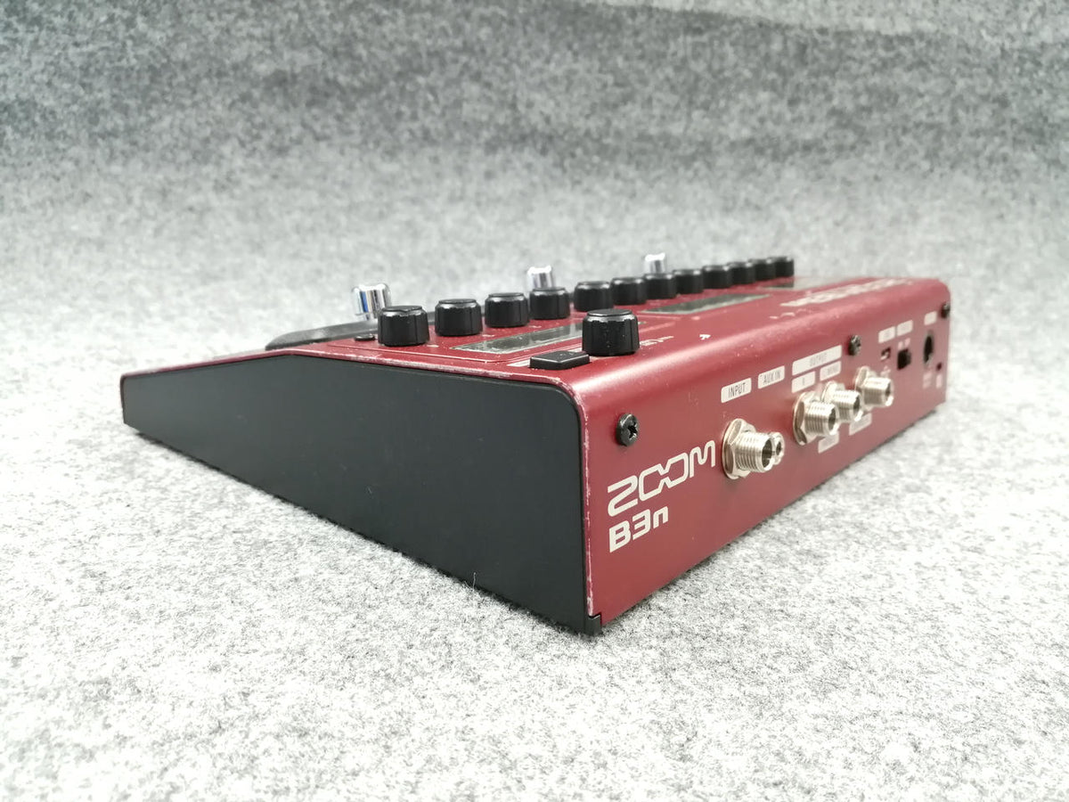 ZOOM Multi-Effects Pedal B3N