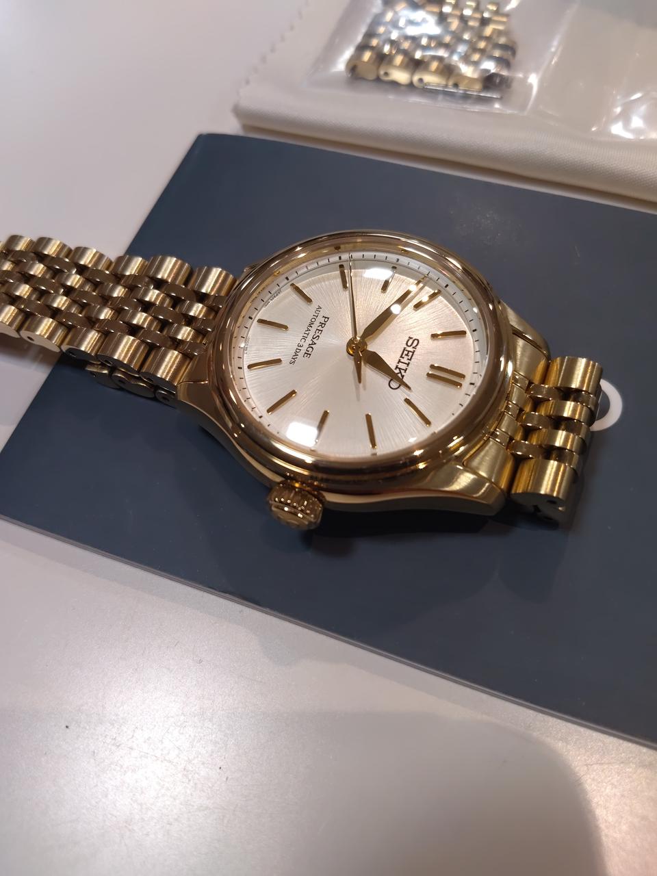 SEIKO Wristwatch SARX132 (includes gift box and links)