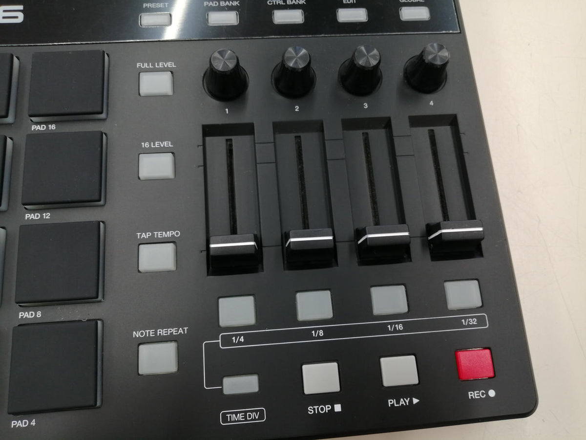 AKAI MIDI Controller MPD226