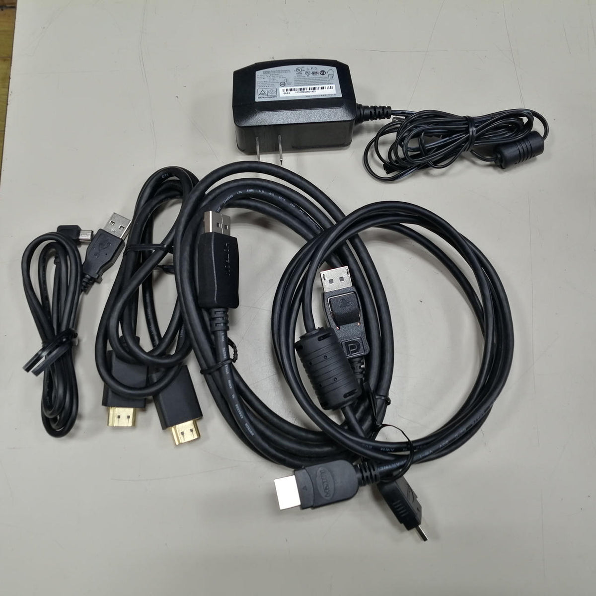 LOGITEC Wireless HDMI Transmitter/Receiver LDE-WHDI202R