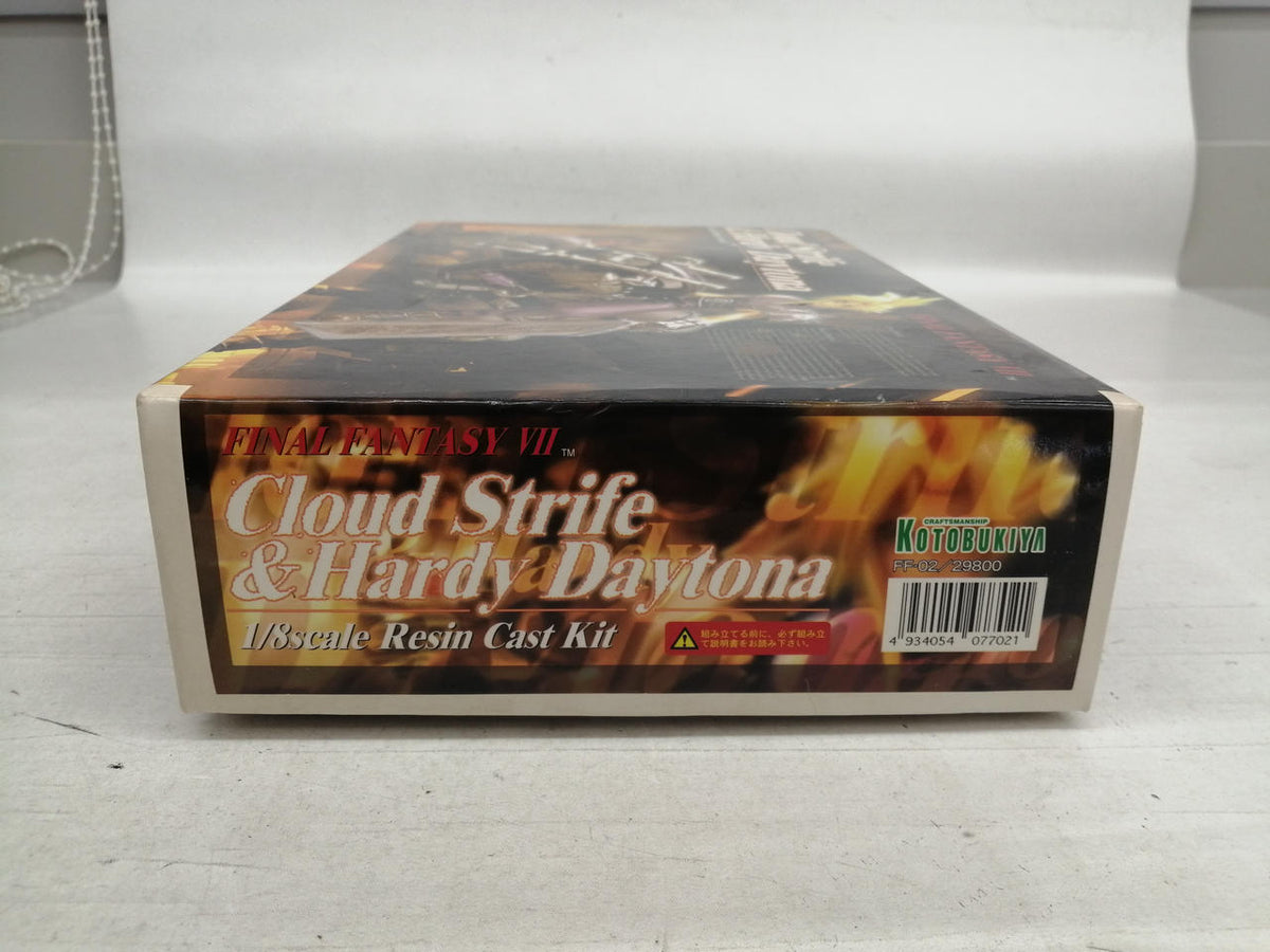 KOTOBUKIYA Final Fantasy Cloud Strife & Hardy-Daytona Resin Cast Kit - Banzai Thrifting | BanzaiHobby