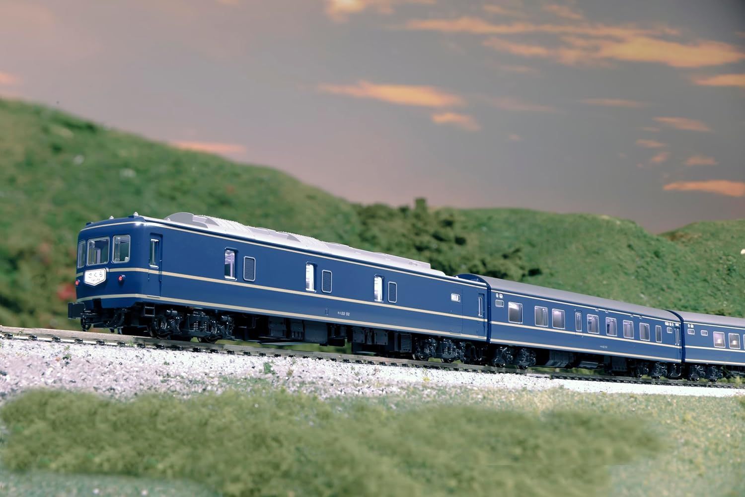 KATO 10-1872 N Gauge 20 Series Sleeper Limited Express Sakura Nagasaki 8-Car Set - BanzaiHobby