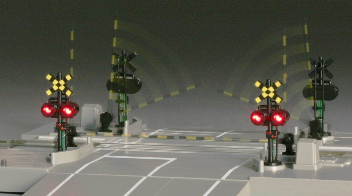 KATO 20-652 Unitrack Automatic Crossing Gate S Basic Set N-Scale - BanzaiHobby