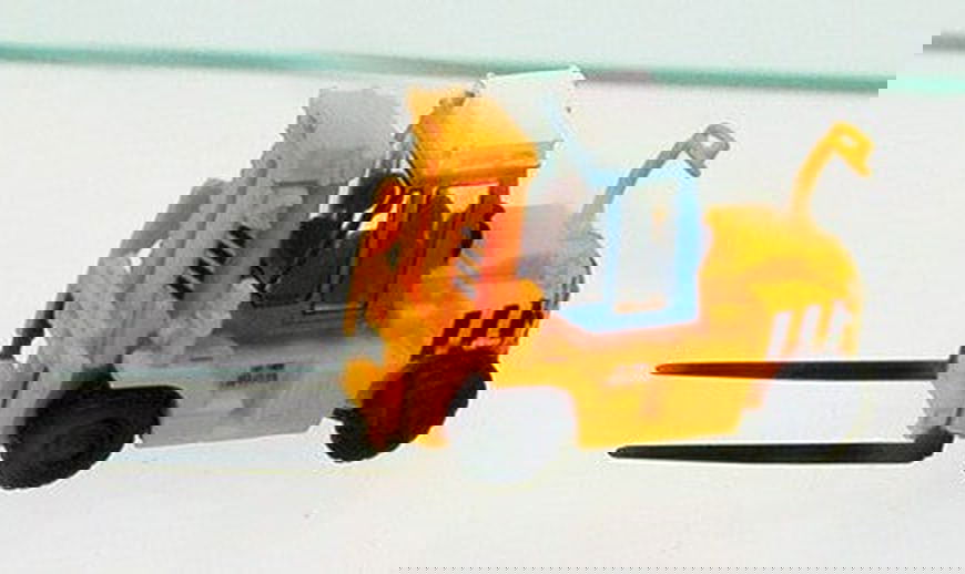 KATO 23-514 TCM Forklift FD115 (Japan Freight Railway Color) (2 Piece - BanzaiHobby