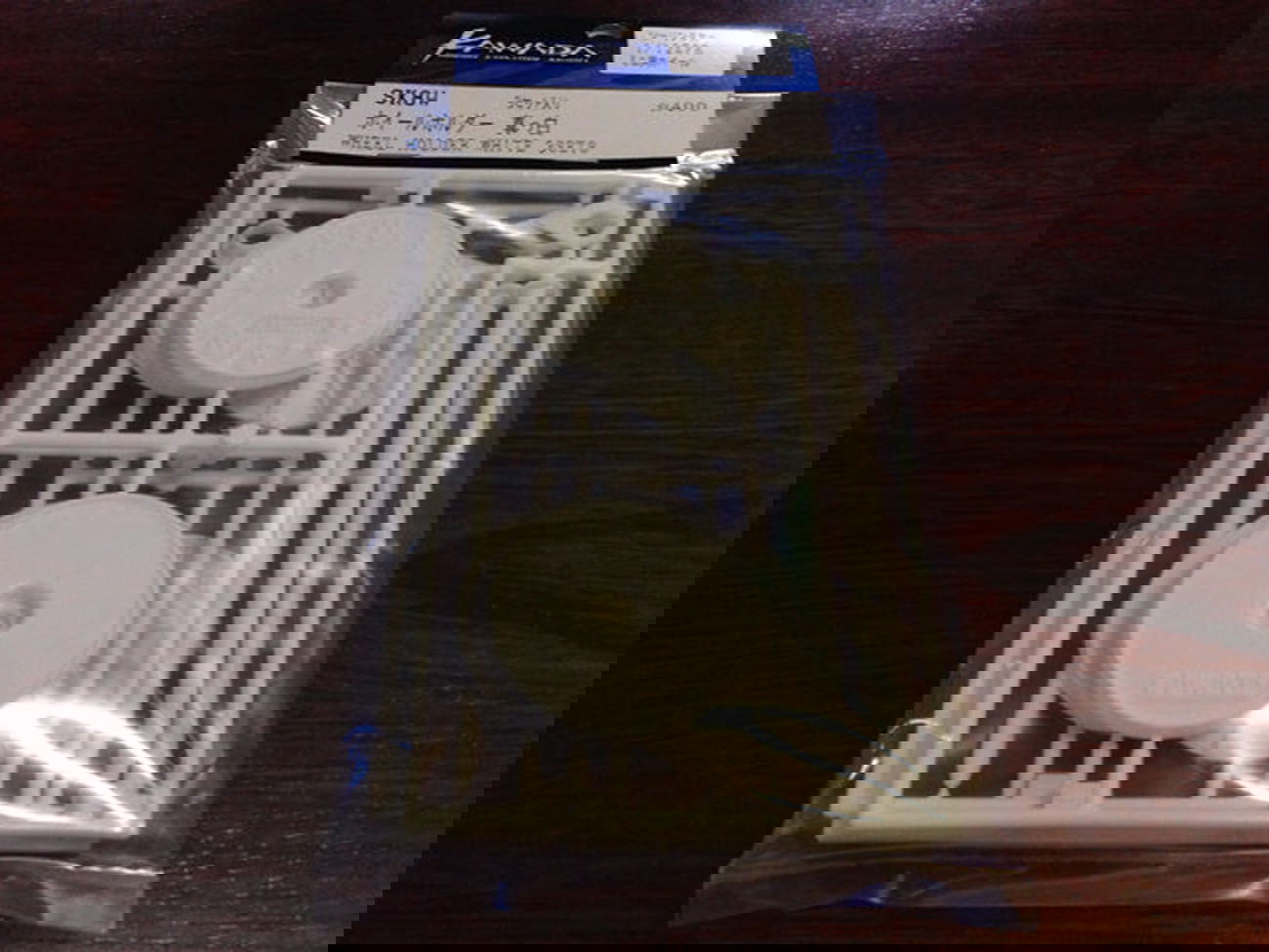 Kawada SK8W Wheel Holder White 3 Sets - BanzaiHobby