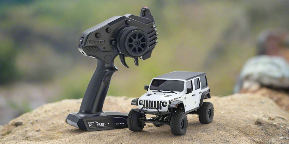 Kyosho 32536W Wrangler Unlimited Rubicon Bright White - BanzaiHobby