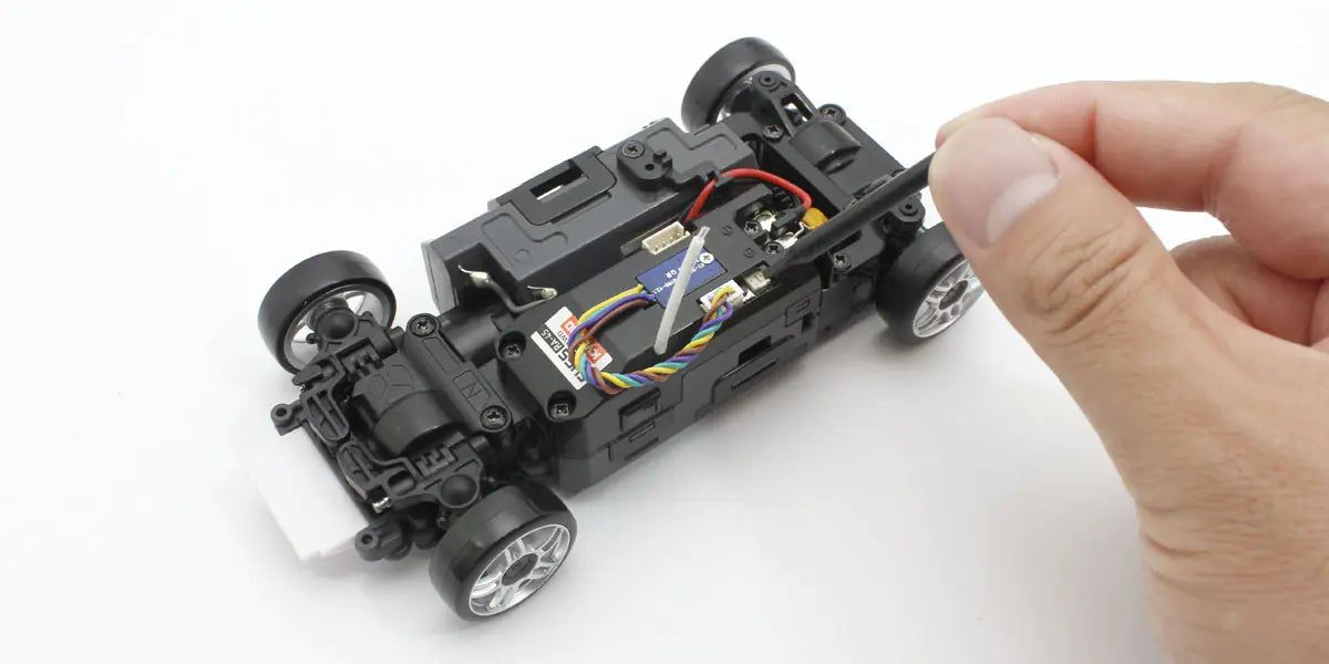 Kyosho 32640PW MINI-Z AWD Toyota GRMN YARIS CIRCUIT PACKAGE White Pearl - BanzaiHobby