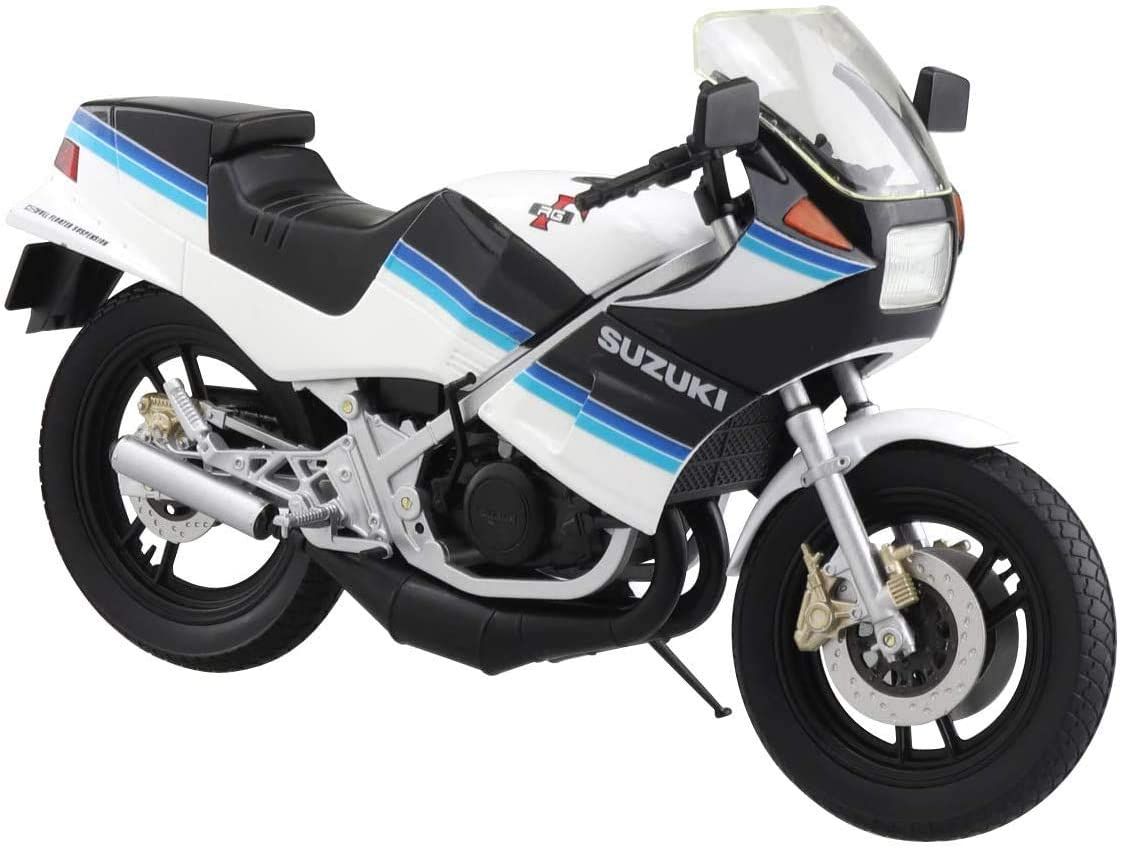 Aoshima Suzuki RG250 Gamma Blue/White - BanzaiHobby