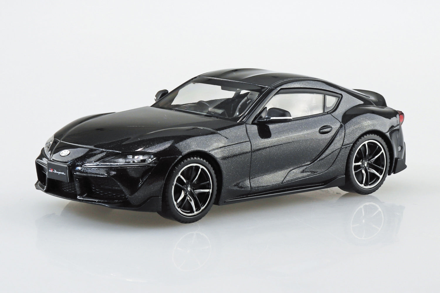 Aoshima 1/32 RakuPla Snap Kit No.13-BK Toyota GR Supra 2019 Black Metallic - BanzaiHobby