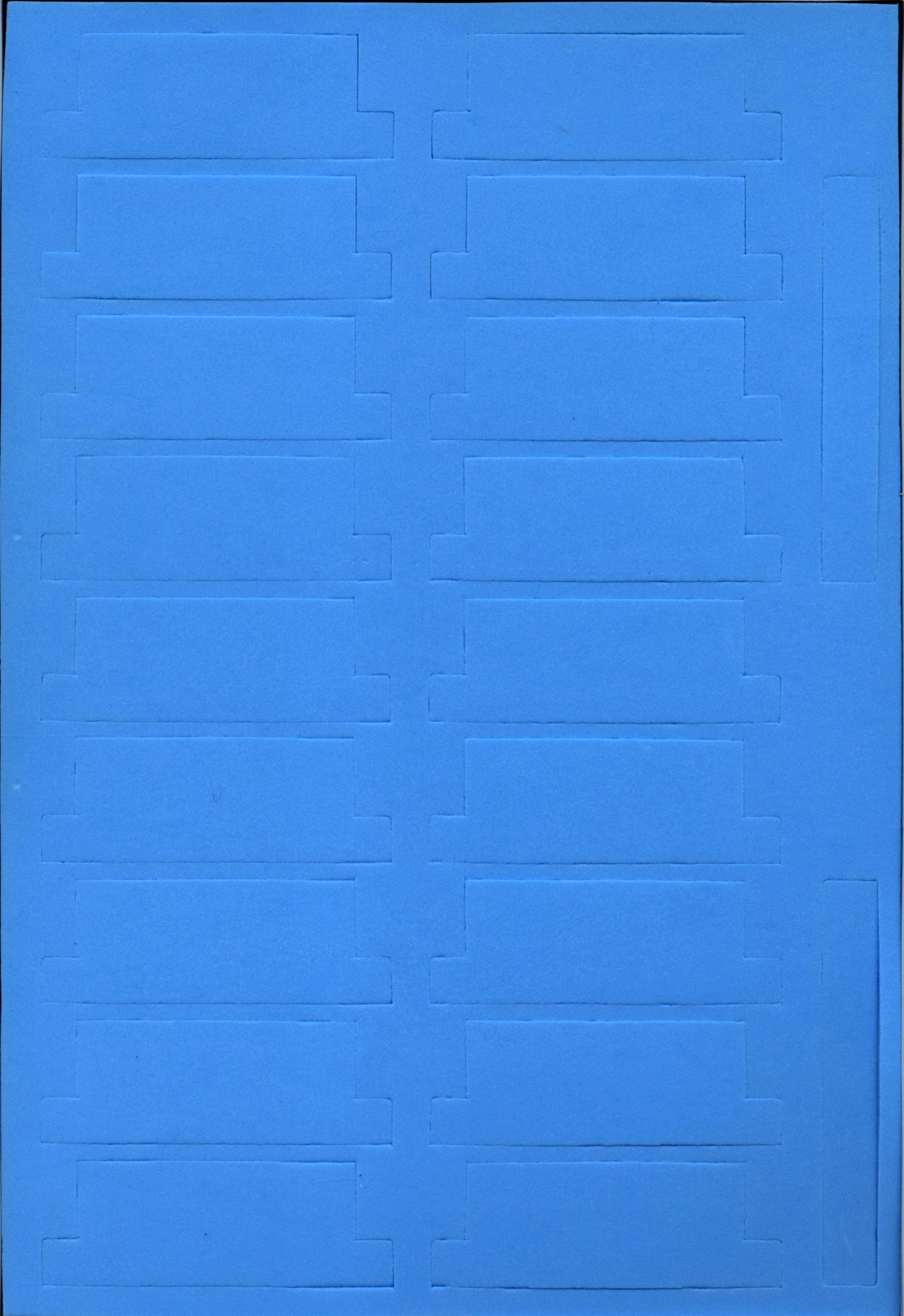 MicroAce B1181 N Gauge Train Book Case for Long Axle Freight Cars (18 Cars) - BanzaiHobby