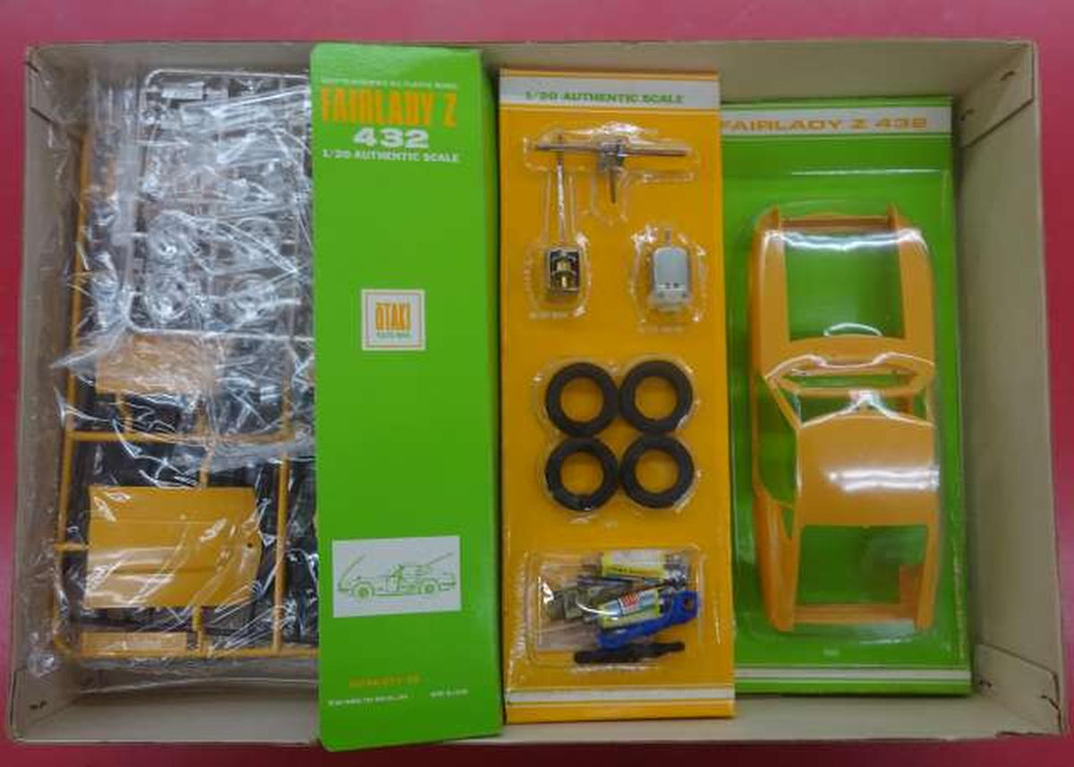 Northern Flycatcher Nissan Fairlady Z432 with Motor - Banzai Thrifting | BanzaiHobby