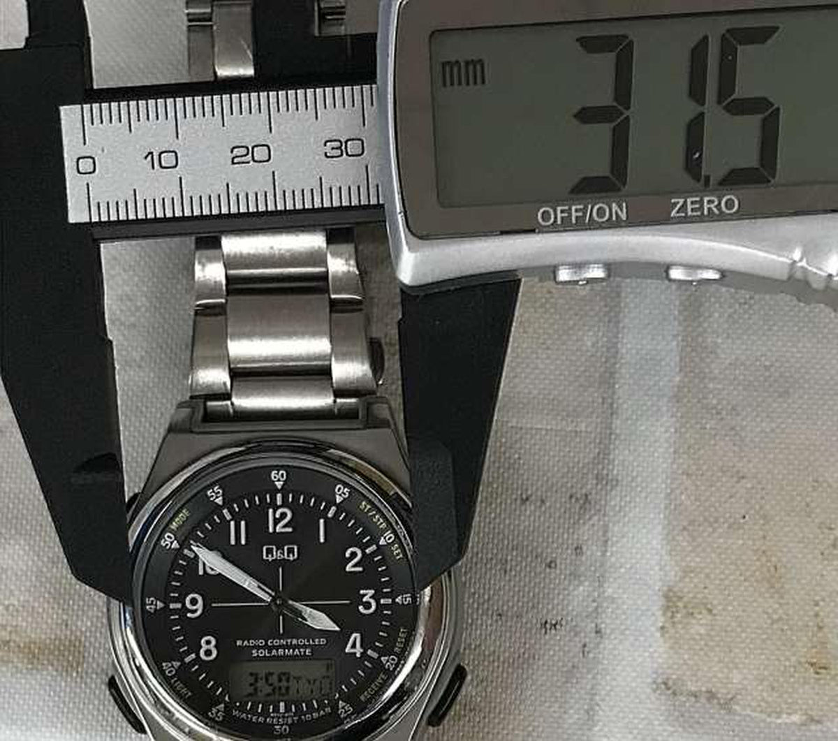 CITIZEN Q&Q Solar Radio-Controlled Wristwatch MD10-205 UP08