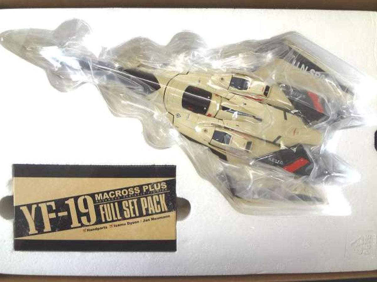 BANDAI DX Chogokin YF-19 Full Set Pack 'Macross Plus'