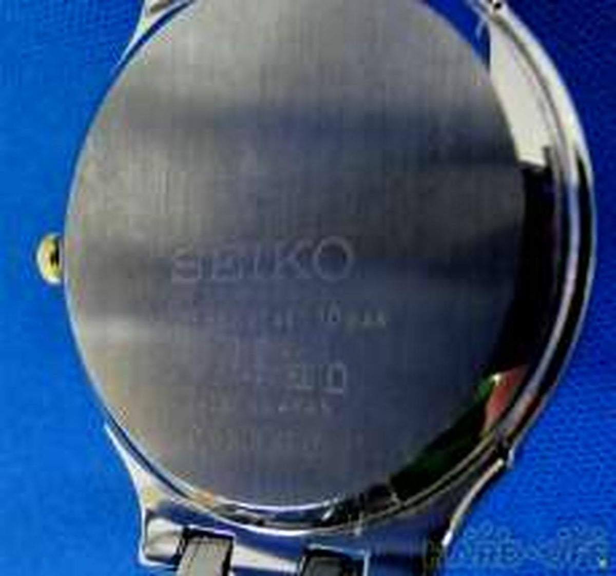 SEIKO Quartz Analog Wristwatch V181-OACO