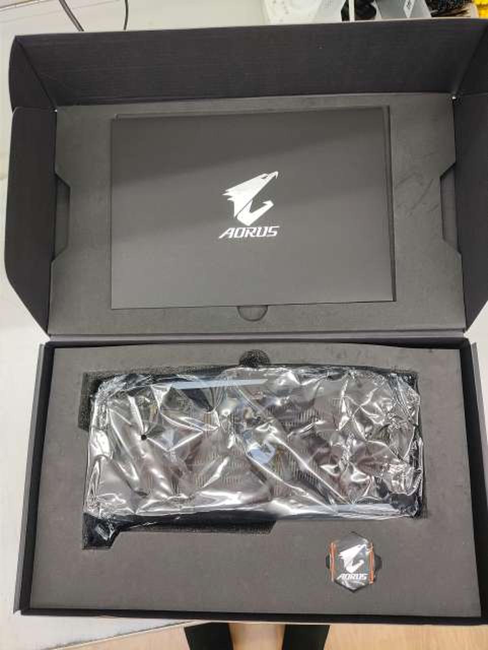 GIGABYTE Graphics Board: GV-N3070AORUS M-8GD