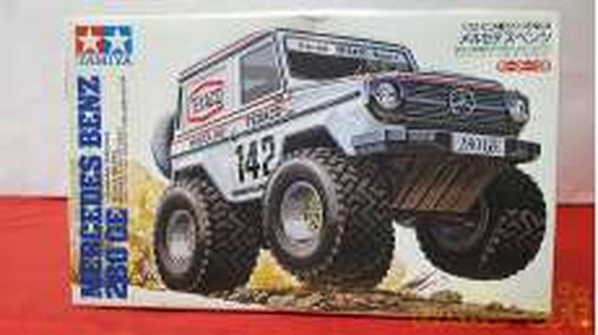 Tamiya Mercedes-Benz 280CE Plastic Model Mini 4WD 19008 - Banzai Thrifting | BanzaiHobby