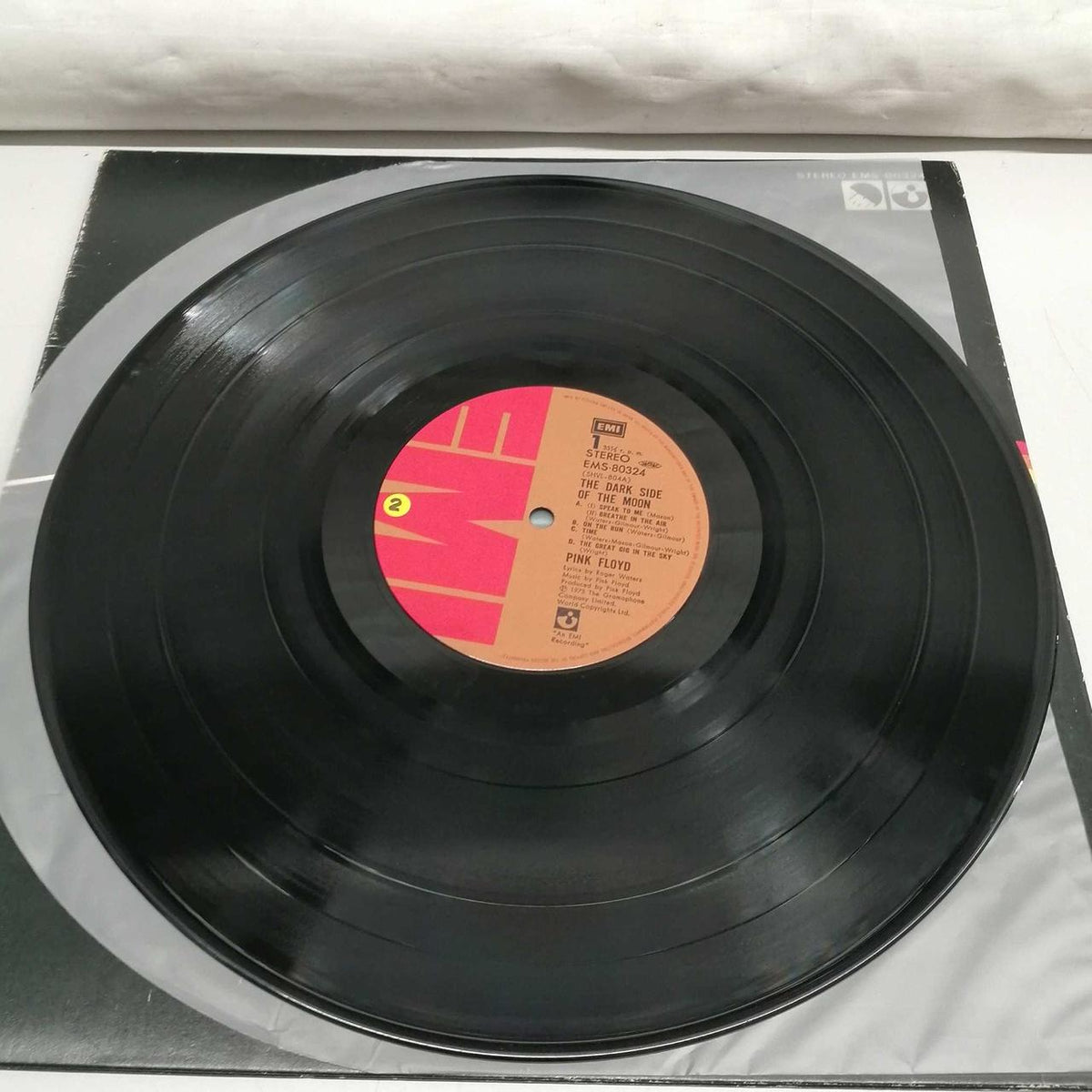 Toshiba EMI Corporation PINK FLOYD EMS-80324