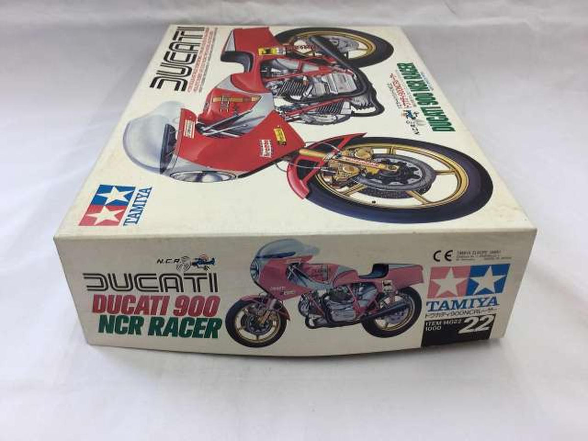 TAMIYA 1/12 Doukati 900NCR Racer Motorcycle Series No.22
