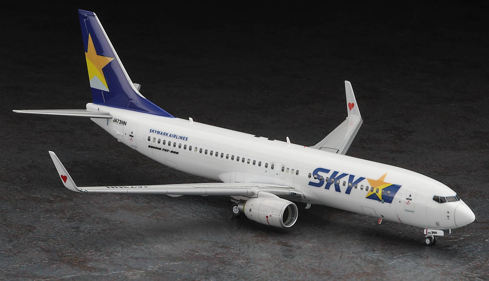 Hasegawa 1/200 Skymark Airlines Boeing 737-800 - BanzaiHobby