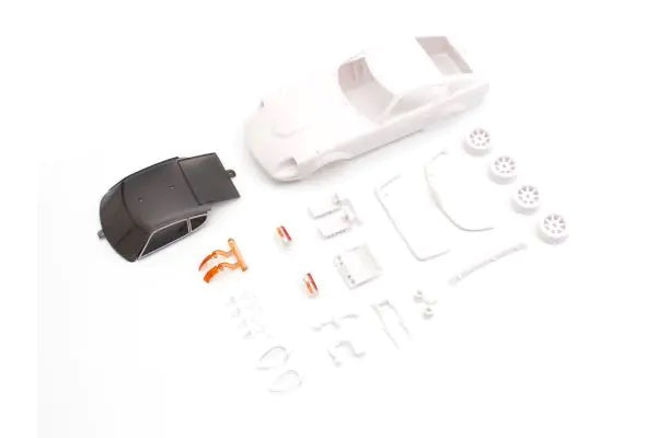Kyosho MZN217 NISSAN Fairlady 240ZG White Body set (w/Rim for AWD) - BanzaiHobby