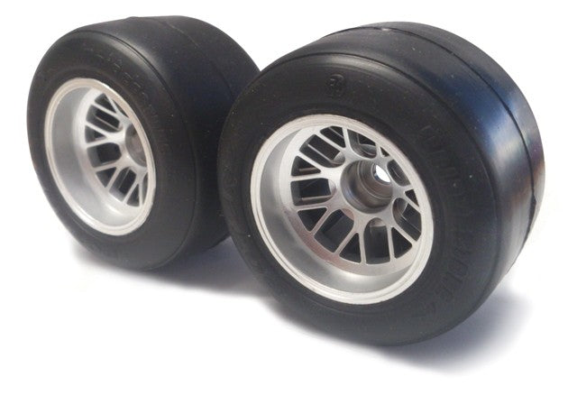 26023 Pre-Mounted F104 Rear Slick Tire/R1 High Grip