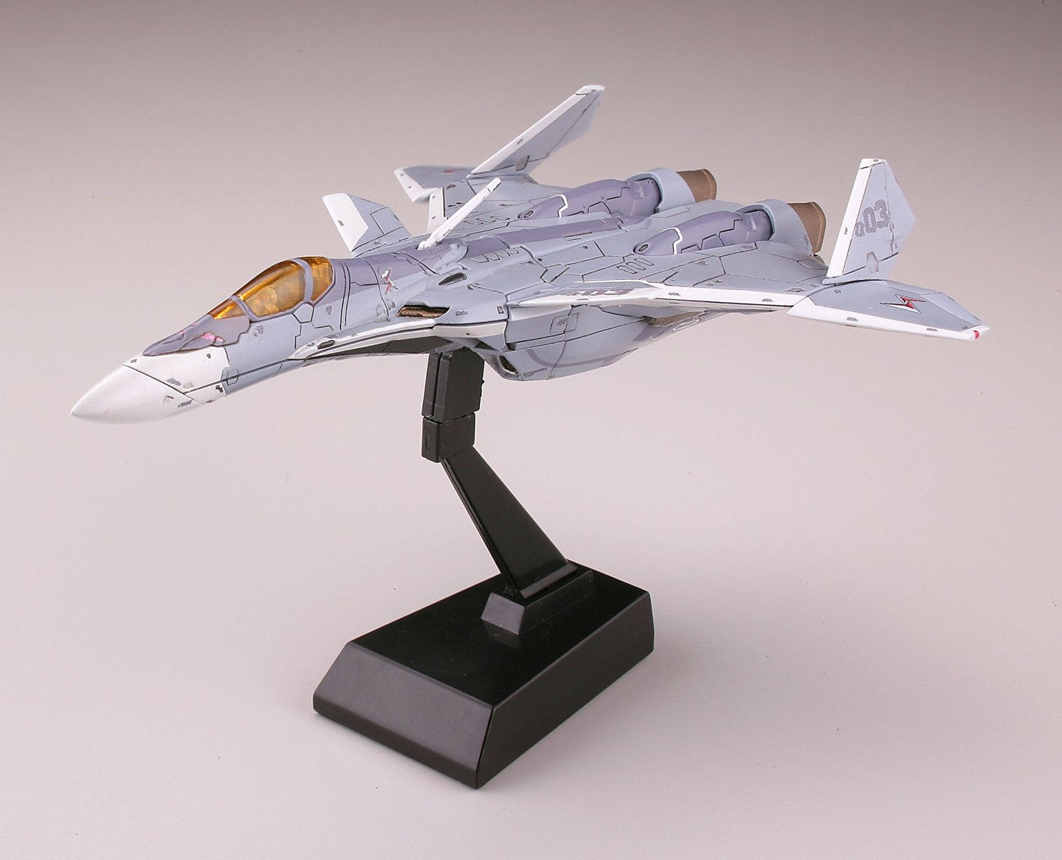 MCR13 1/144 VF-31A Fighter