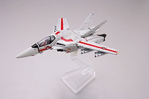 MCR07 1/144 VF-1J Fighter