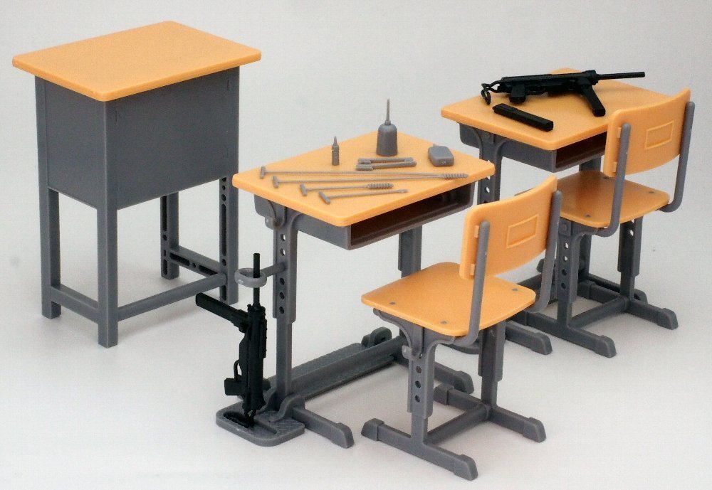 1/12 Little Armory (LD011) Designated Defense School`s Desk Grea