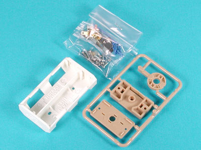 70151 R6/AA/UM3 Battery Box - w/Switch