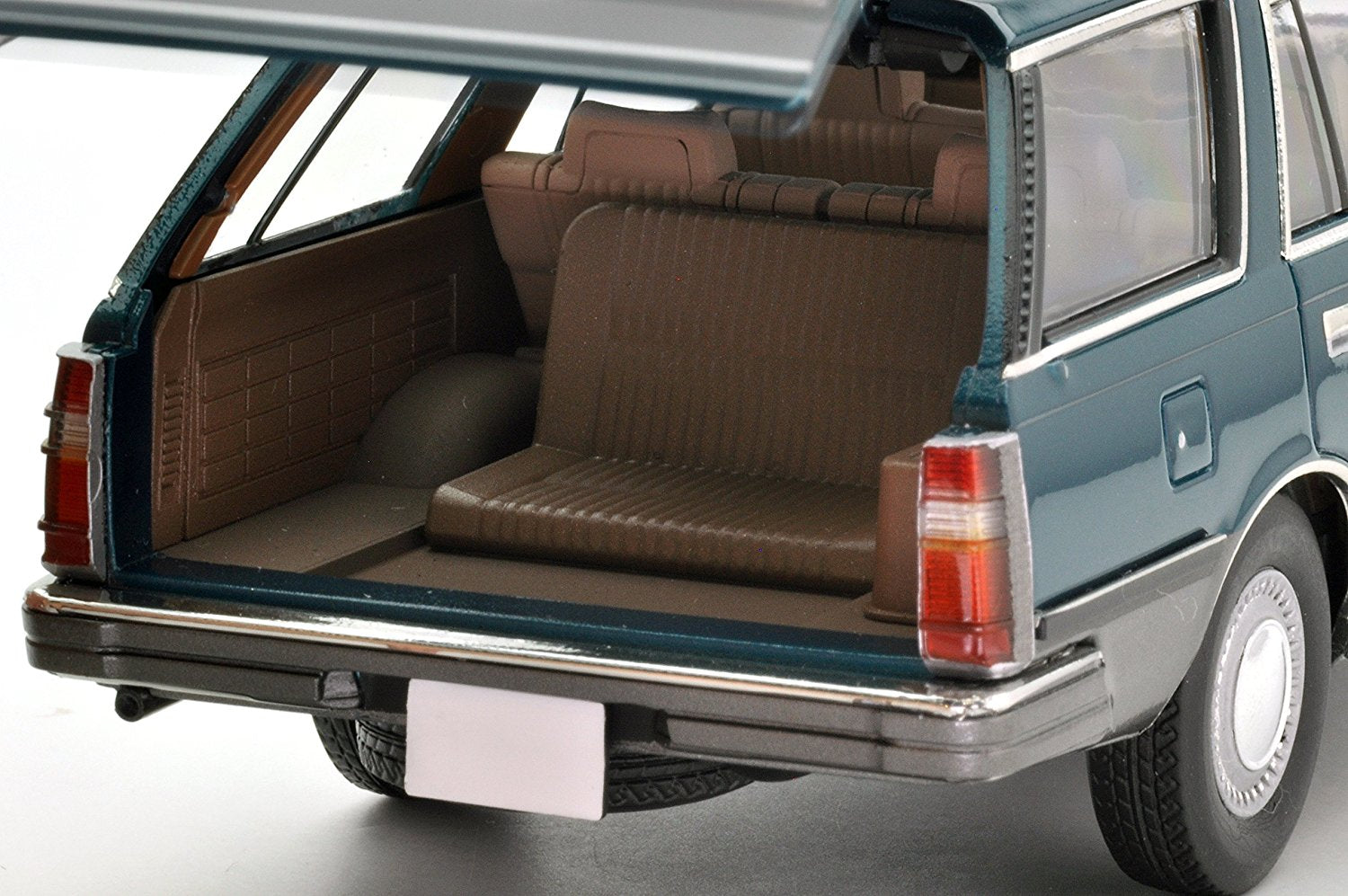 1/35 MC-005 Cedric/ Gloria Wagonpn SGL Limited