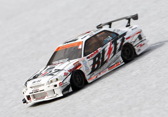 BLITZ DUNLOP ER34 SKYLINE 1/16 Super Scale ICHIROKU M