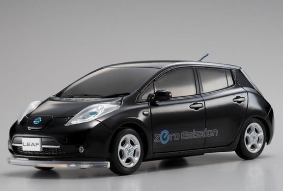 Nissan Leaf (Black) Auto Scale