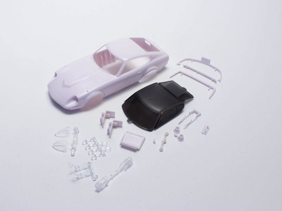 MZN159 NISSAN Fairlady 240ZG White Body Set