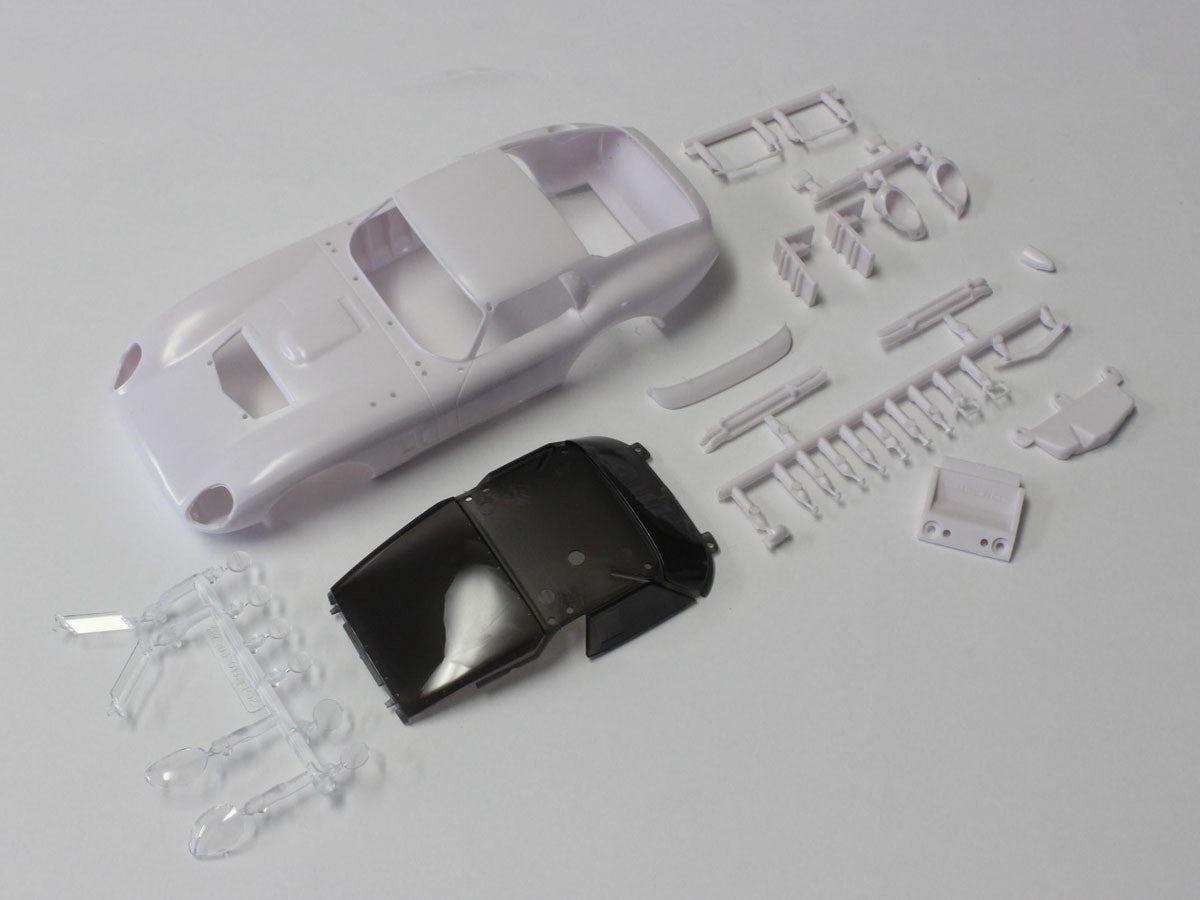 MZN175 Shelby Cobra Daytona Couple White Body Set