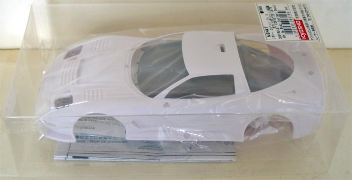 MZN47 CHEVROLET CORVETTE C5-R