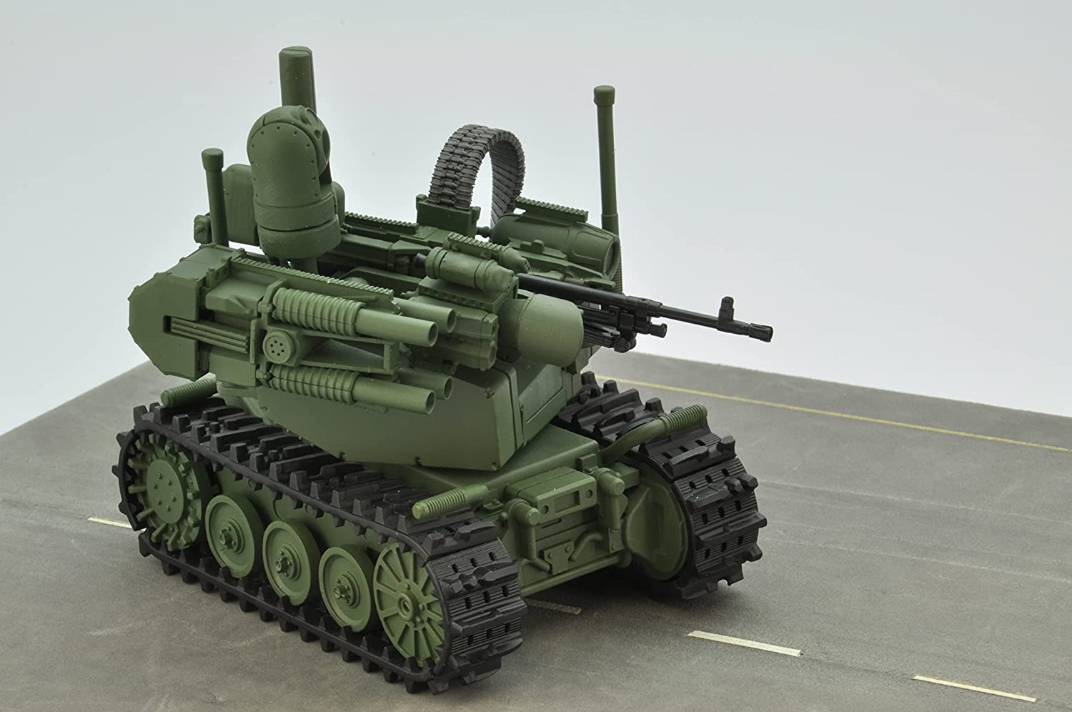 318781 1/12 Little Armory (LD037) UGV Aemed Robot System