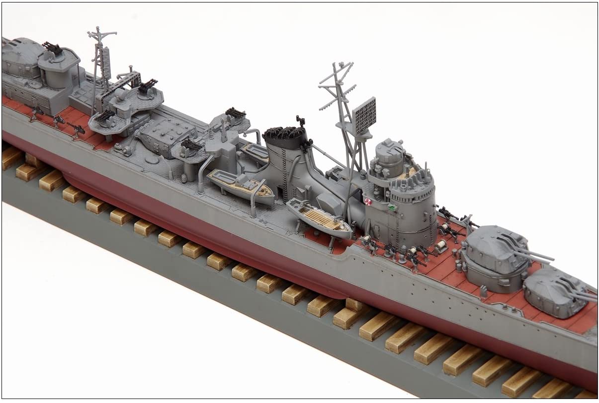 BB-102 IJN Destroyer Fuyuzuki 1945
