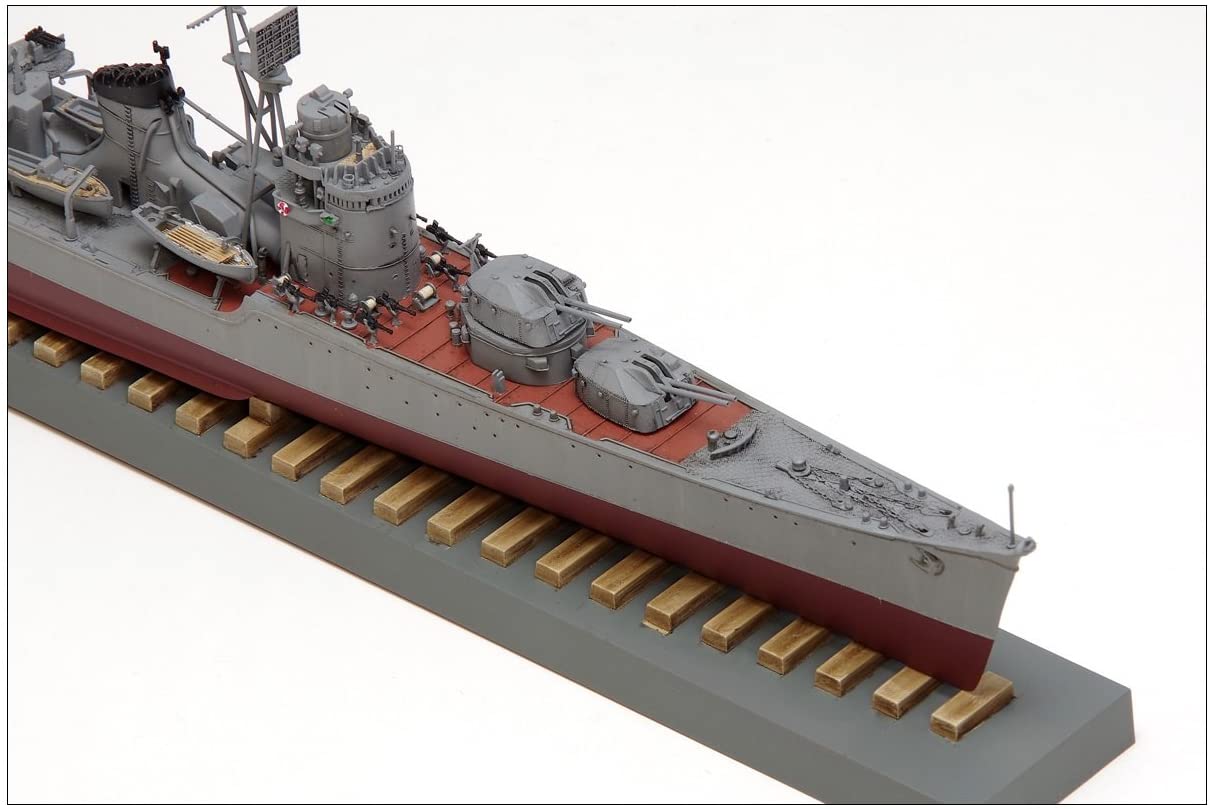 BB-102 IJN Destroyer Fuyuzuki 1945
