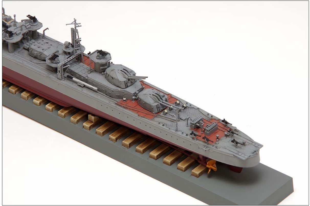 BB-102 IJN Destroyer Fuyuzuki 1945