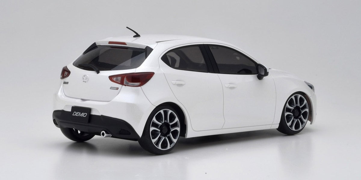 MZP442WP ASC MA03F-FWD MAZDA Demio XD Touring Snow Flake White