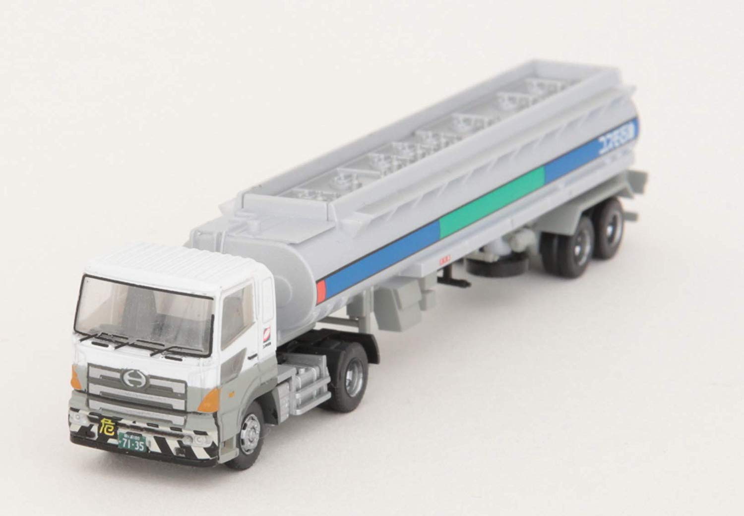 The Truck/Trailer Collection Cosmo Oil Tank Truck Set
